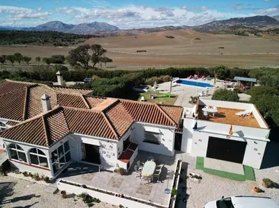 Vista general de una montaña o vista desde la villa