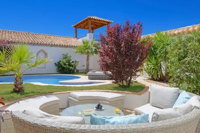 Piscina en o cerca de Cortijo Don Cristobal