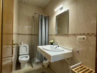 Un baño de MR Apartamentos 2