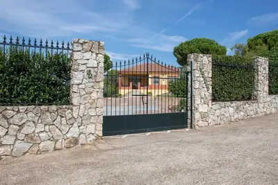 Edificio en el que se encuentra la casa o chalet