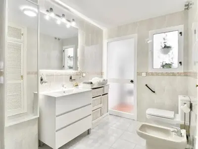 Un baño de Apartamento Andalucía Centro III