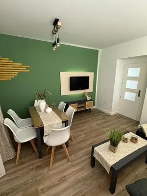 Una televisión o centro de entretenimiento en La Pastira, 6