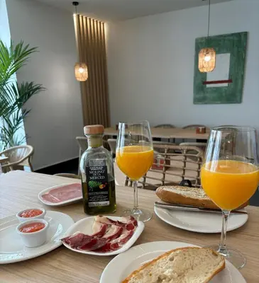 Opciones de desayuno disponibles en Hotel Infanta Leonor