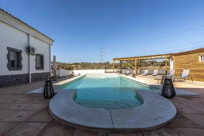 Piscina en o cerca de Hospedium Hotel Rural Virgen María