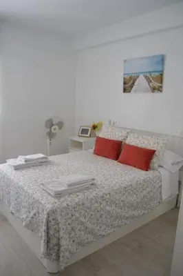 Cama o camas de una habitación en Cozy and well connected apartment