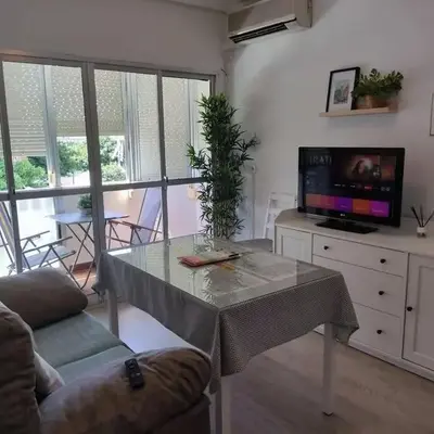 Cozy and well connected apartment