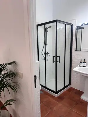 Un baño de Suite Alameda