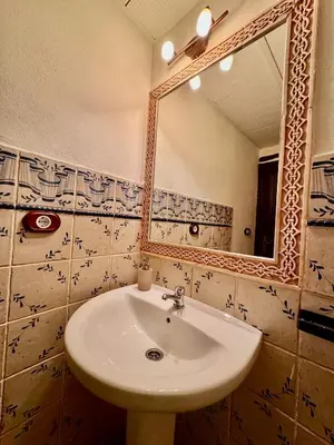 Un baño de Rincón ÁRABE junto al TEMPLO ROMANO y AYUNTAMIENTO