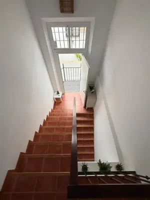 Plano de Estudio familiar con baño compartido SEVILLA DELUXE LOS ROSALES