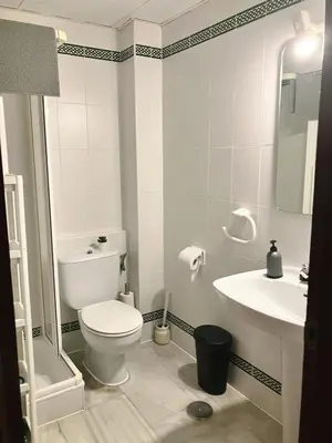 Un baño de Agarimo Homes - Flor de Olivo