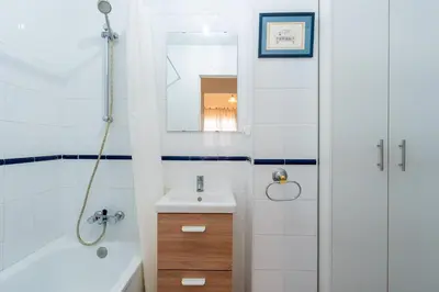 Un baño de San Bernardo by TheGoodTourist