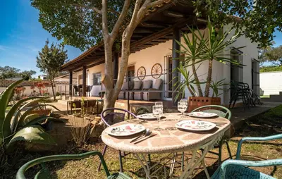 Jardín al aire libre en 4 Bedroom Stunning Home In Guillena