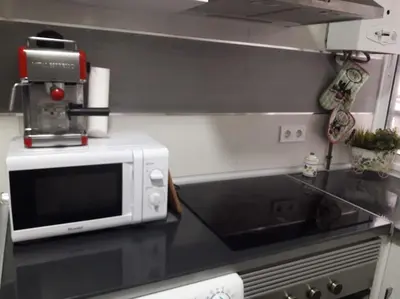 Una cocina o zona de cocina en piso reformado 3 habitaciones
