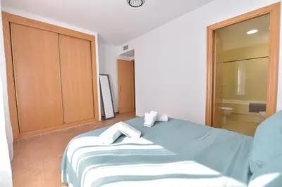 Cama o camas de una habitación en New Premium Apartment - Free Parking & Pools
