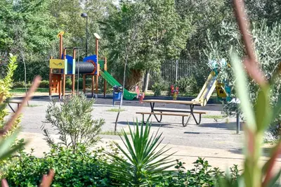 Zona de juegos infantil en New Premium Apartment - Free Parking & Pools