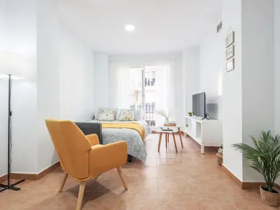 Una televisión o centro de entretenimiento en Apt buenas calidades La Algaba Bazan