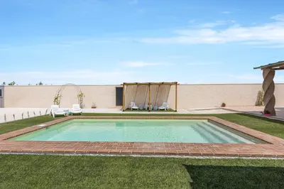 Piscina en o cerca de Casa Rural Lola - Lantejuela