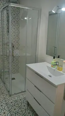 Un baño de Bonito, céntrico y fresco apartamento Santa Marina