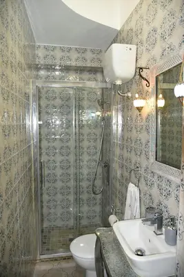 Un baño de Casa de la Judería Doña Pilar