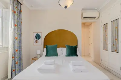 Cama o camas de una habitación en ISG Apartments Casa Levíes Luxury House Downtown