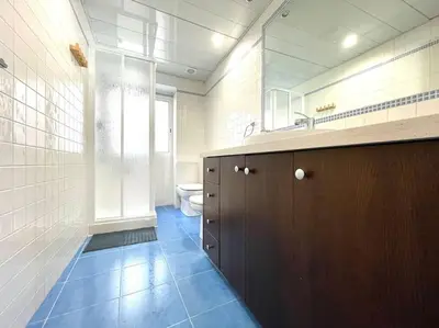 Un baño de Apartamento céntrico urbano con terraza