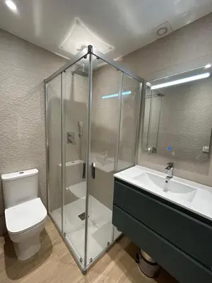 Un baño de Brand new studio apartment