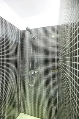 Un baño de Nuevo estudio centro Sevilla. AC/WIFI Castellar 56