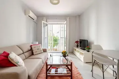 Zona de estar de Luminoso Apartamento Exterior en el Centro con Balcón y Patio