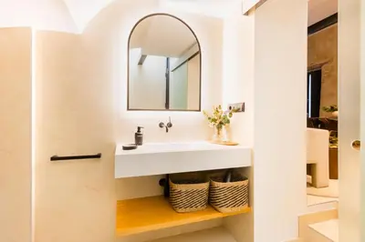 Un baño de Luxurious studio with Jacuzzi in Casa Pilatos