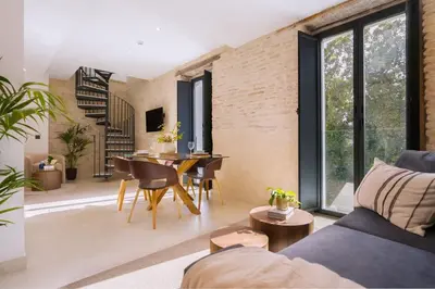 Zona de estar de Luxurious Duplex - bathtub - 2Bd 2Bth Casa Pilatos