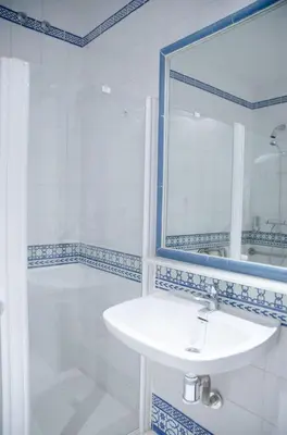 Un baño de Hotel Balneario de Marmolejo