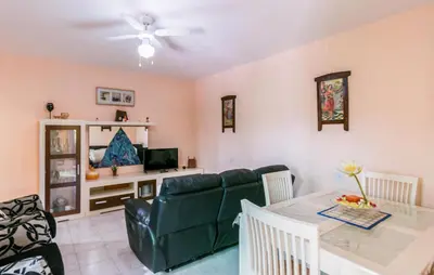Zona de estar de Stunning Home In Alcala La Real