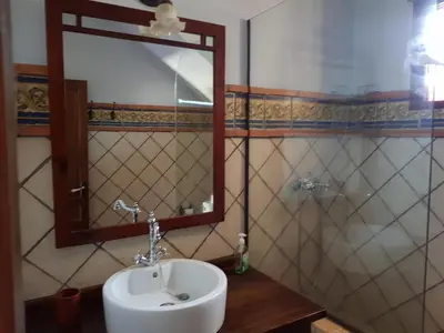 Un baño de Villa Manosalva