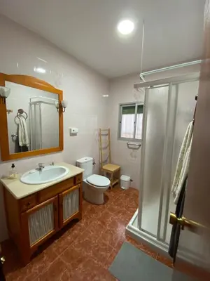 Un baño de Casa Virgen de Gracia