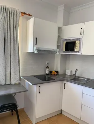 Una cocina o zona de cocina en Apartaestudio Villanueva del Trabuco