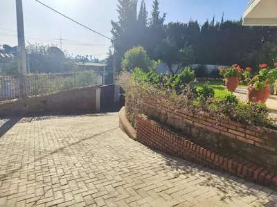 Plano de Fantástico apartamento en Chalet zona brillante
