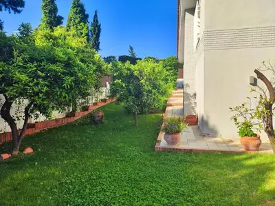 Plano de Fantástico apartamento en Chalet zona brillante