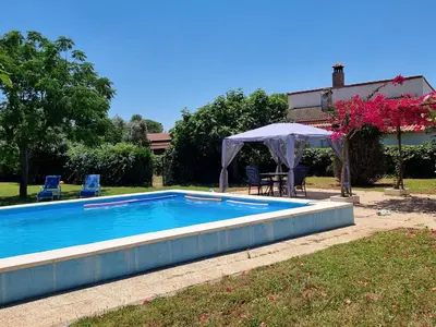 Piscina en o cerca de Casa en el campo cerca de sevilla
