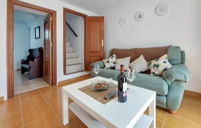 Zona de estar de Nice Home In Algodonales With Wifi