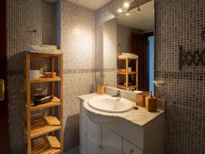 Un baño de BHost - Virrey