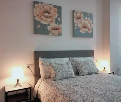 Cama o camas de una habitación en Apartamento Loft Al-Nasir junto al casco histórico