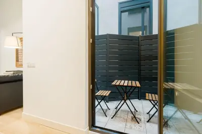 Plano de Modern Duplex 2B 2Bath Historic Centre