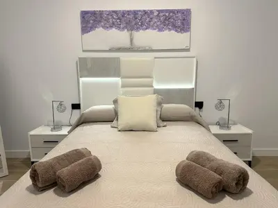 Cama o camas de una habitación en DS Ziryab Suites 2