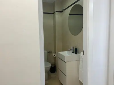 Un baño de Dúplex Mezquita (Parking privado gratis)