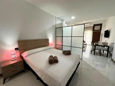 Cama o camas de una habitación en DS Ziryab Suites 5