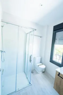 Un baño de Villa 25
