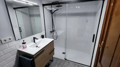 Un baño de Piso Montero