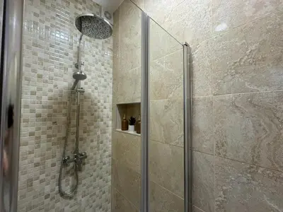 Un baño de Apartamento Búho - Junto al Castillo