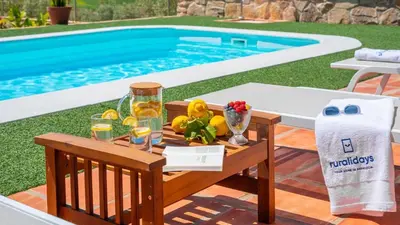 Piscina en o cerca de Alma del Tejar Antequera La Higuera by Ruralidays