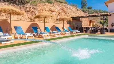 Piscina en o cerca de Villa Los Ruedos Riogordo by Ruralidays